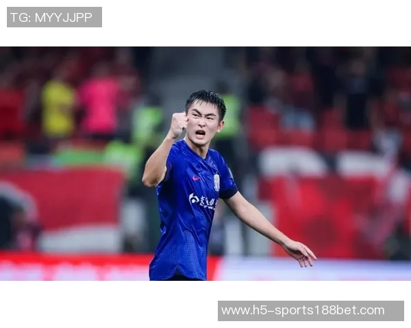 申花上赛季与海港争冠失利本赛季再度追赶仅差2分屈居亚军 申花上赛季与海港争冠失利本赛季再度追赶仅差2分屈居亚军